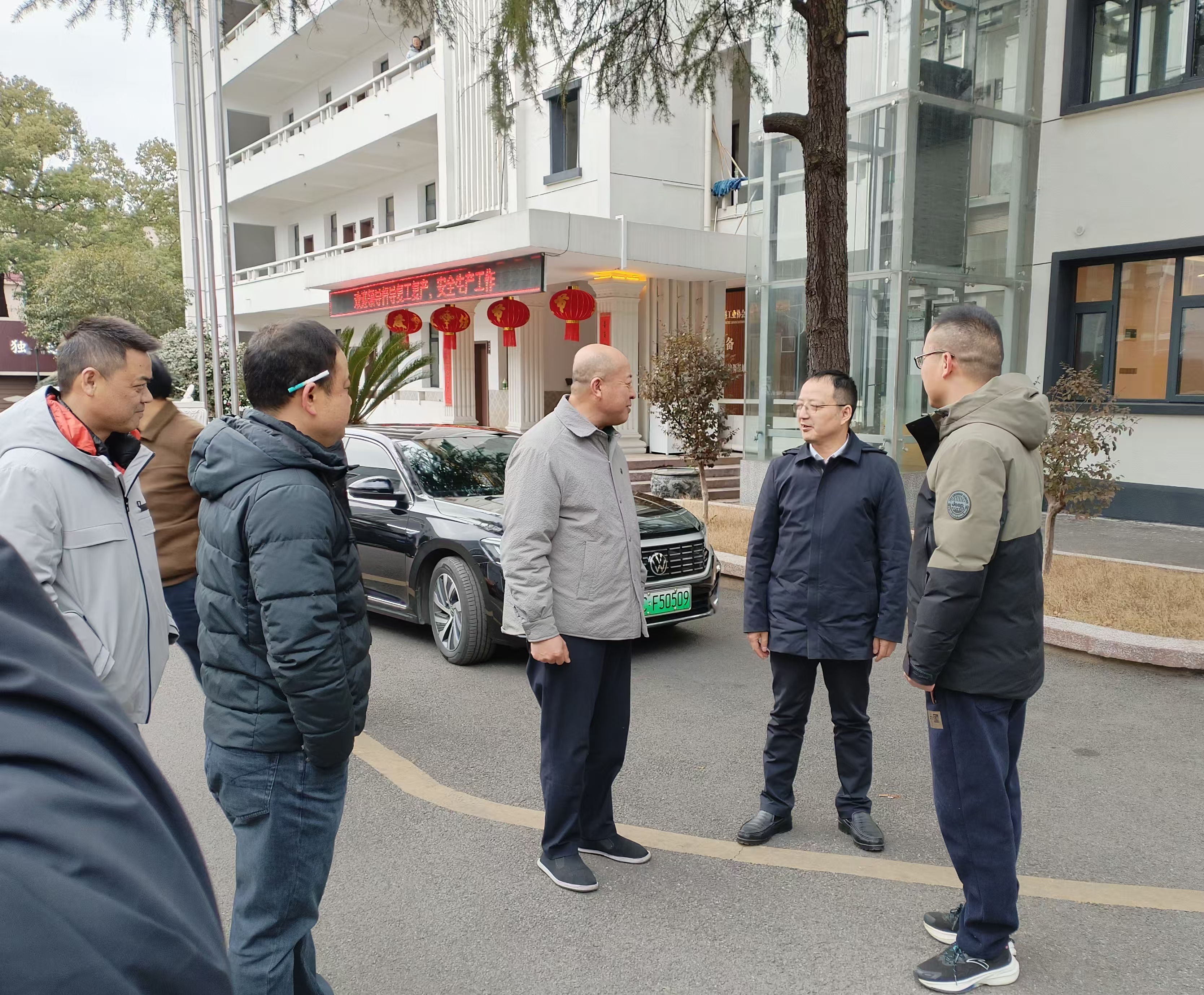 區委副書記、區長柳軍輝來我司調研復工復產、安全生產工作