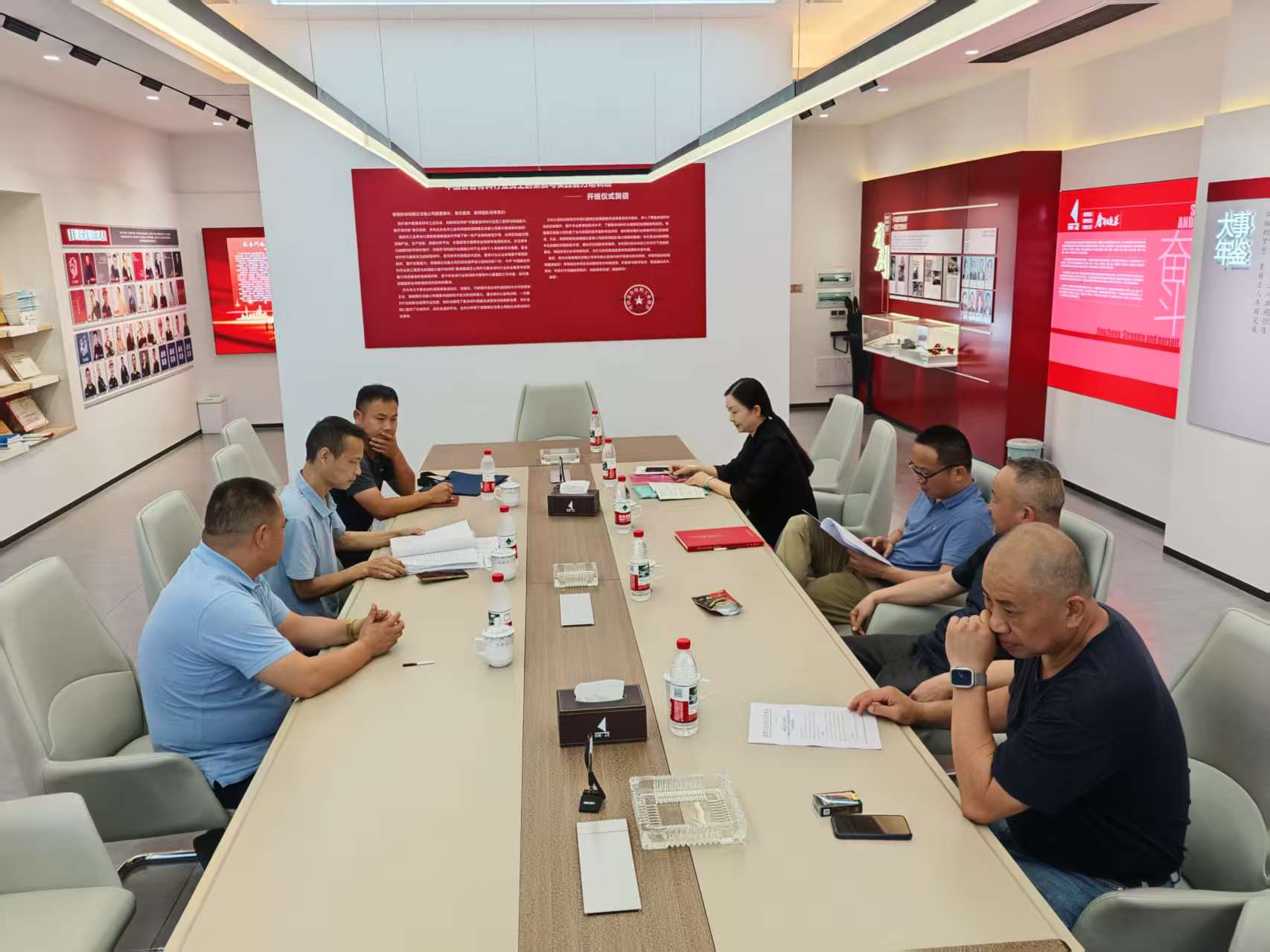 退役軍人事務局張局長一行來我司對接退役軍人先進典型事宜