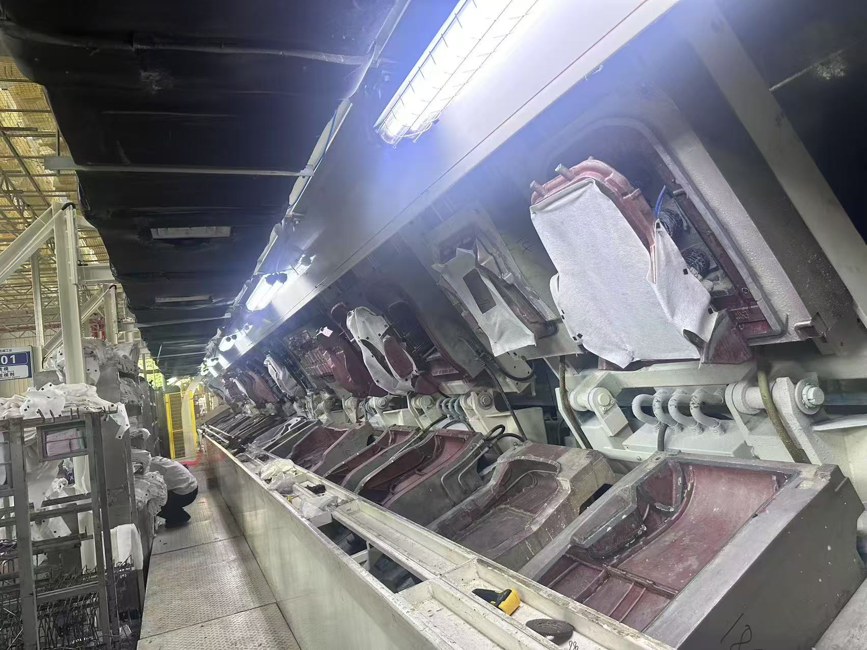 32工位環形座椅發泡生產線項目